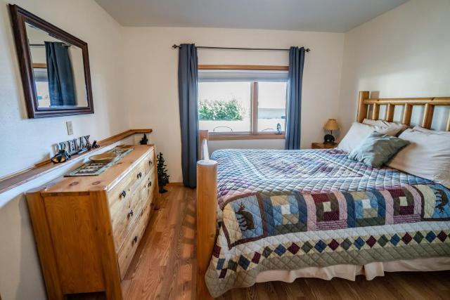 Bears Den Alaska Lodging — photo 2
