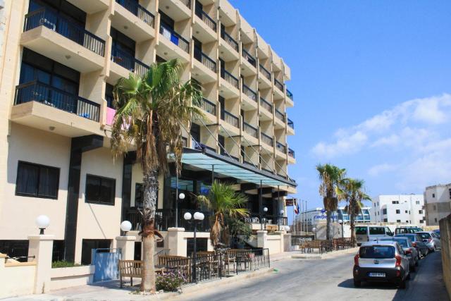 Canifor Hotel — photo 1