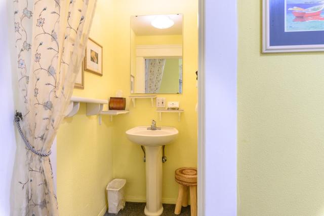 Beachrunners Inn — photo 21