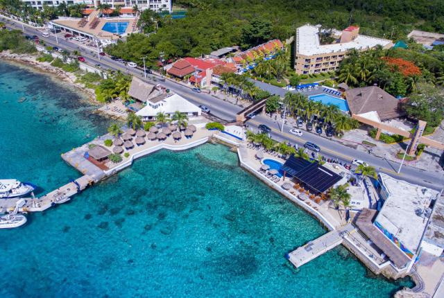 Casa del Mar Cozumel Hotel & Dive Resort with free access to an exclusive beach club — photo 22