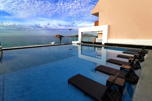 Coral Island Beach View Hotel — photo 20