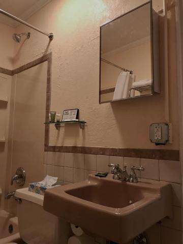 Rockwood Motor Court — photo 17