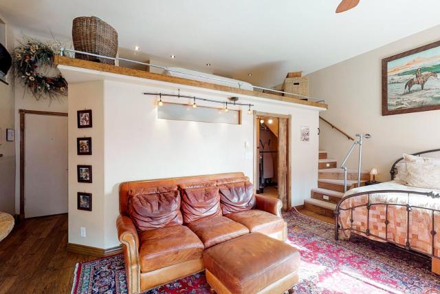Jarvis Suite Hotel — photo 13