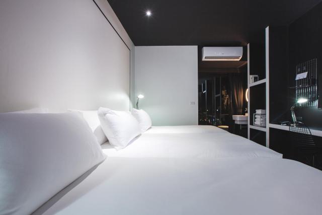 Blu Monkey Hub and Hotel Phuket Town- Free All Day Coworking space — photo 22