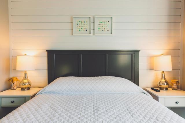 Bearskin Neck Motor Lodge — photo 17