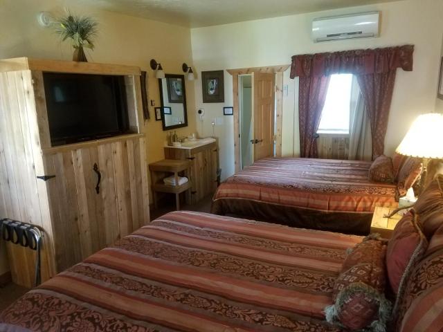 Alpaca Inn, The — photo 17