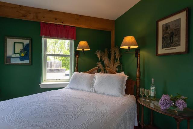 Maple Hill Farm Inn — photo 22