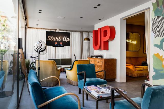 Up Hotel — photo 6