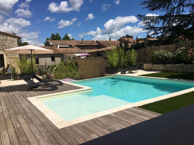 LE MAS DES AUGES — photo 1