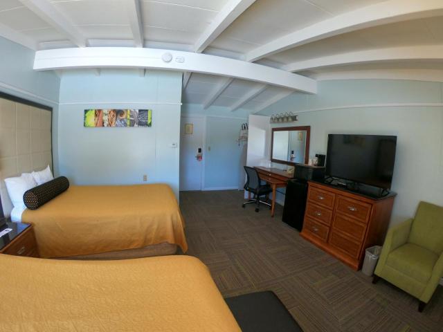Copper Lantern Motor Lodge — photo 13