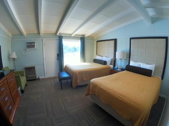 Copper Lantern Motor Lodge — photo 9