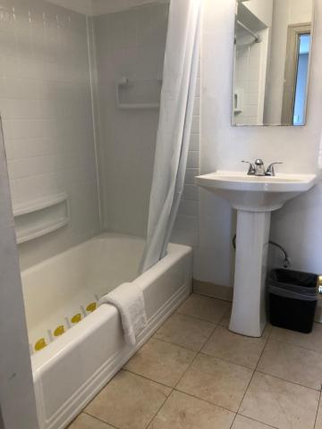 Angeles Motel — photo 15