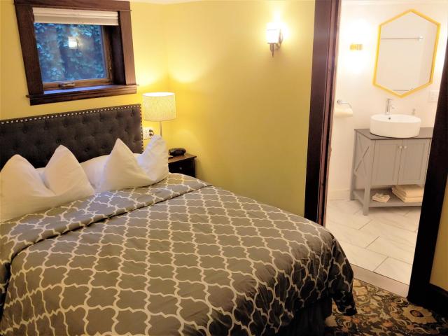 Bluebird Guesthouse — photo 16