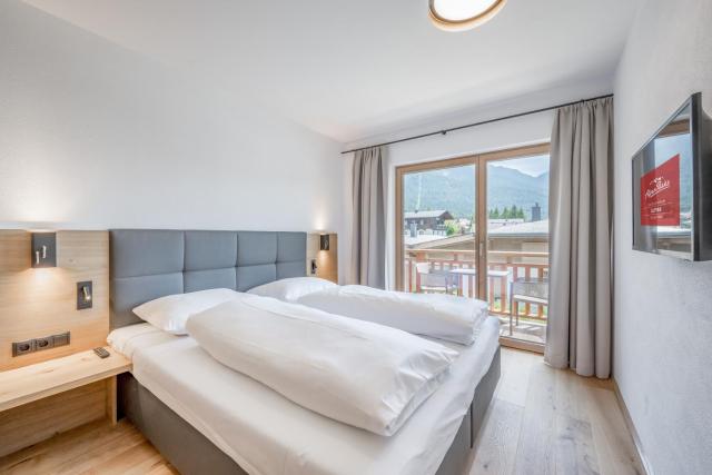 AlpenParks Chalet & Apartment Alpina Seefeld — photo 13