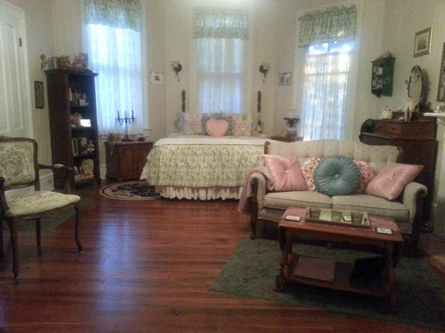 Holly House of Hamilton — photo 21