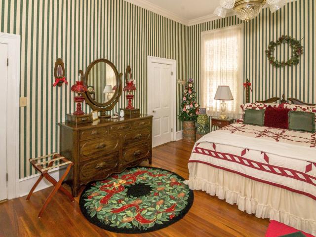 Holly House of Hamilton — photo 17