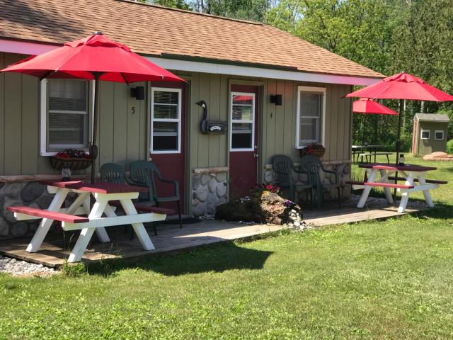 Cedar Ridge Cabins — photo 10
