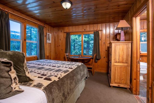 Tamarack Lodge — photo 21