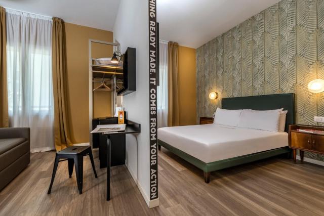 Up Hotel — photo 4
