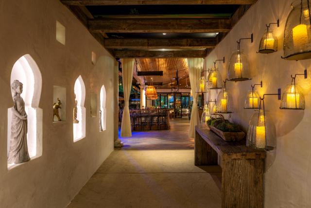 Westlake Village Inn — photo 9