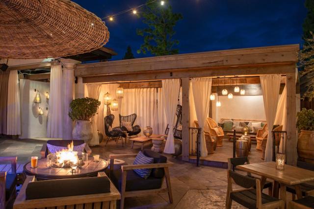 Westlake Village Inn — photo 11