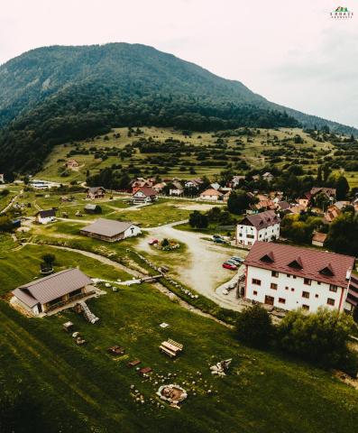 Pensiunea 3 Brazi Zarnesti in Romania