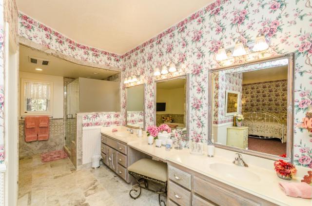 Apples Bed and Breakfast Inn — photo 2