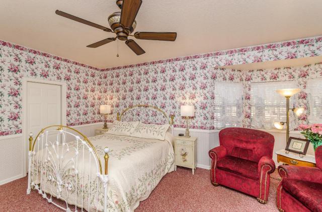Apples Bed and Breakfast Inn — photo 5