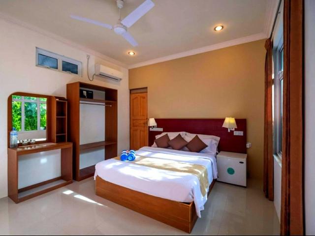 Sunset Beach View Dhangethi — photo 2