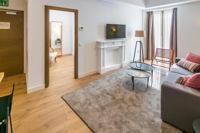 Aquitania Home Suites — photo 13