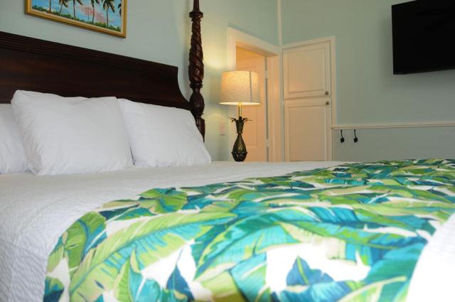 The Porch on Frances Inn - Adults Exclusive — photo 21