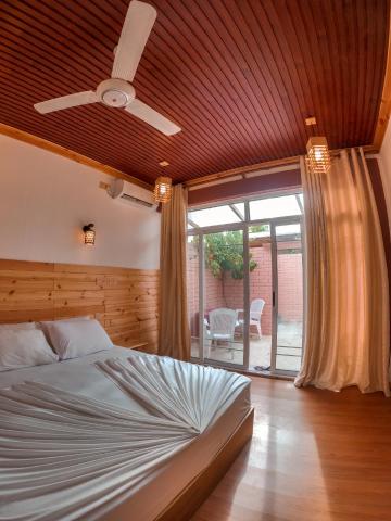 Deluxe Room — New Breeze Thoddoo Inn