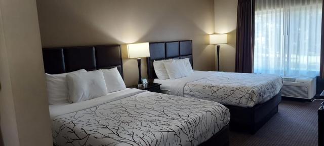Parkwood Inn & Suites — photo 21