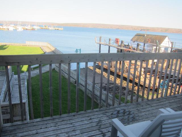 Shoreline Suites — photo 22