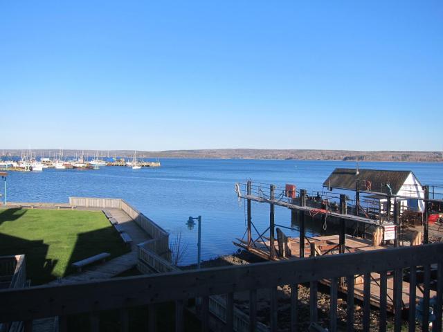 Shoreline Suites — photo 23