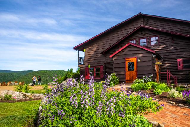 Garnet Hill Lodge — photo 1