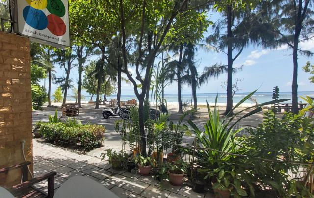 Beach Breeze and Spa — photo 23