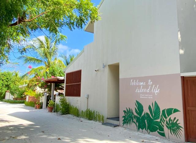 Dhigurah Retreat Beach — photo 22