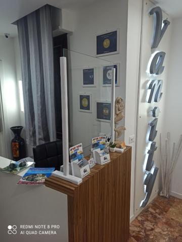 B&B Vanity — photo 19