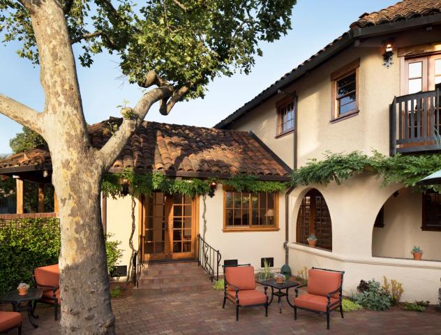 Rancho Caymus Inn — photo 5