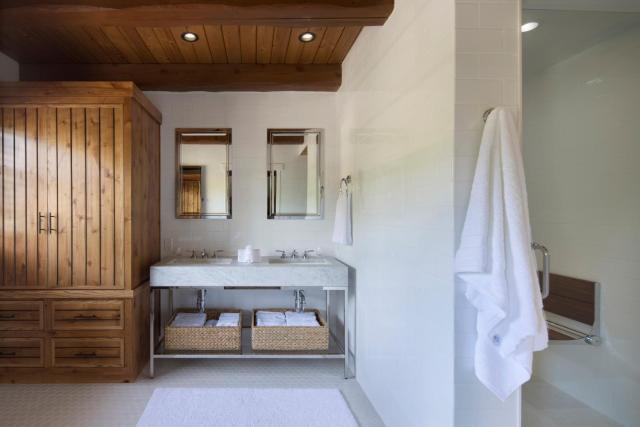 Rancho Caymus Inn — photo 3