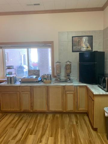 Zions Most Wanted Hotel — photo 20