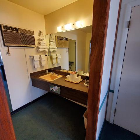 Robin Hood Motel — photo 22