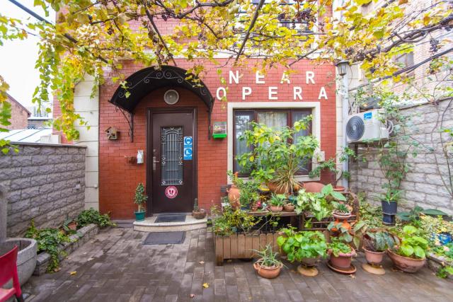 Terrace House Near Opera — photo 18