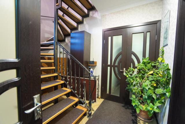 Terrace House Near Opera — photo 24