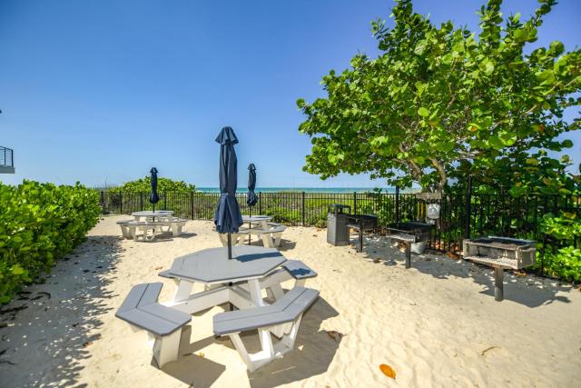 Anna Maria Island Beach Resort — photo 11