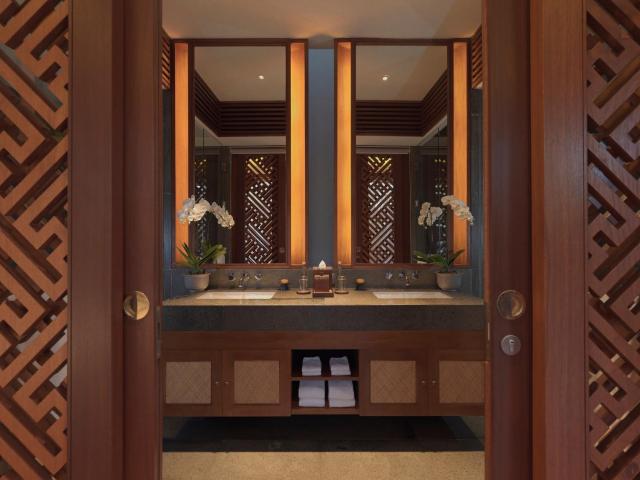 The Legian Seminyak, Bali — photo 20