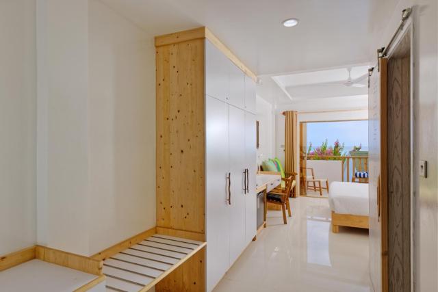 Luau Beach Inn, Maldives — photo 11
