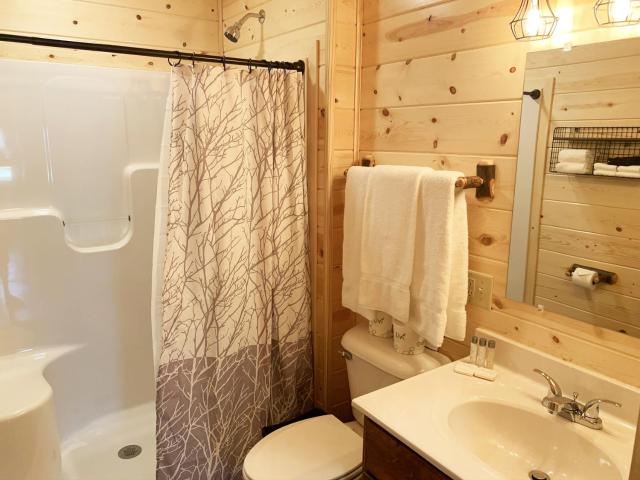 Waterview Lodge by Amish Country Lodging — photo 24