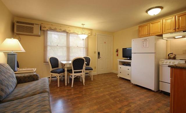 Nautical Mile Resort — photo 22